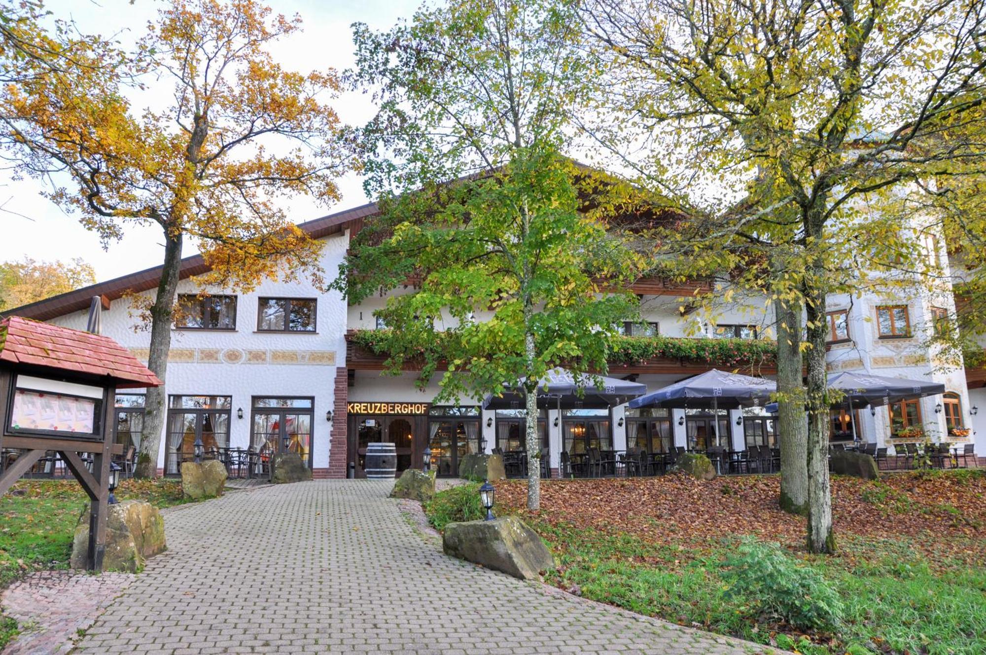 Hotel-Restaurant Kreuzberghof Tagungs- Und Veranstaltungshotel Tiefenbach  Zewnętrze zdjęcie