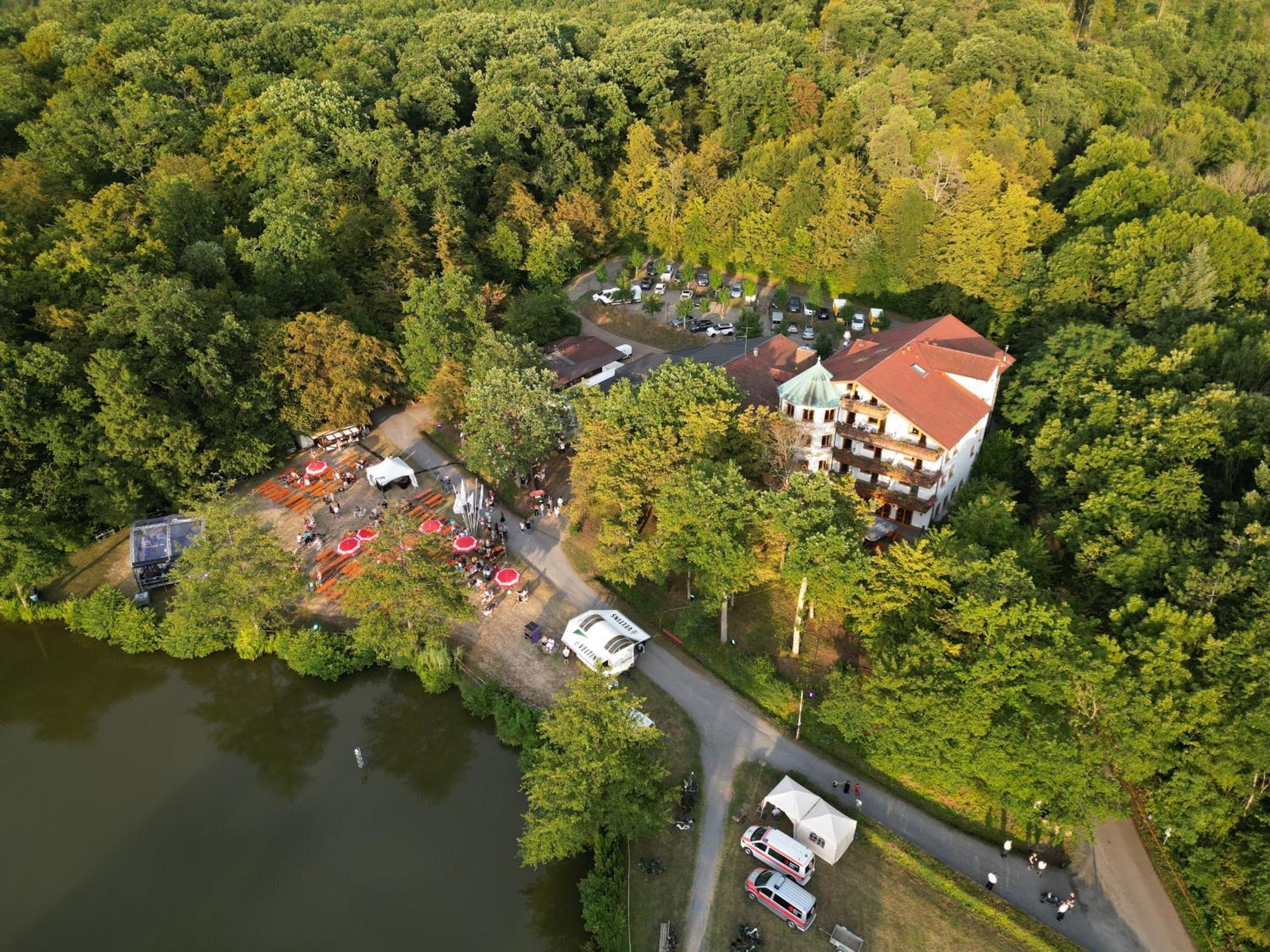 Hotel-Restaurant Kreuzberghof Tagungs- Und Veranstaltungshotel Tiefenbach  Zewnętrze zdjęcie